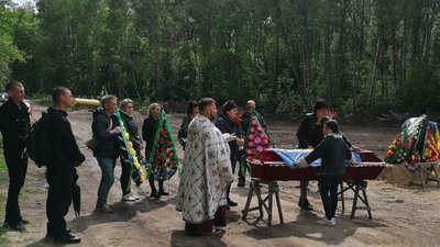 У Чернігові провели в останню путь трьох бійців У Чернігові провели в останню путь трьох бійців