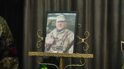 Анатолій Заверуха пішов воювати одразу, як тільки в Україні почалася повномасштабна війна. Анатолій Заверуха пішов воювати одразу, як тільки в Україні почалася повномасштабна війна.