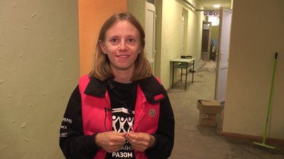 На Прикарпатті волонтери БУР-табору ремонтують підвал школи для вимушених переселенців На Прикарпатті волонтери БУР-табору ремонтують підвал школи для вимушених переселенців