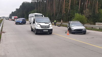 На автодорозі Київ – Чоп на Житомирщині поблизу села Вереси через ДТП ускладнений рух транспорту