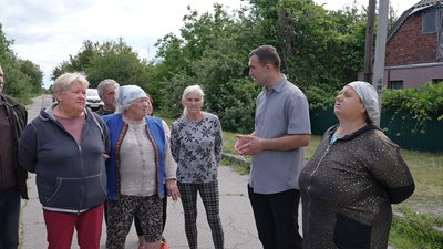 Жителі села Бугаївка скаржаться на розбиту дорогу Жителі села Бугаївка скаржаться на розбиту дорогу