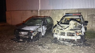 Підпалив п'ять автівок у Запоріжжі: 20-річному студенту повідомили про підозру