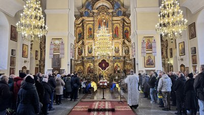 У Полтаві попрощалися із захисниками України Ігорем Котельніковим та Володимиром Щербаком