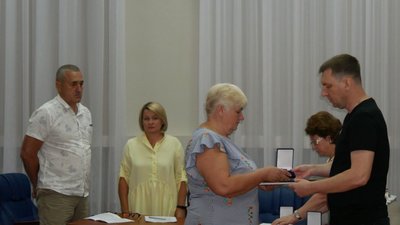 У Покрові на Дніпропетровщині п'ятьом загиблим бійцям посмертно надали звання почесних громадян міста