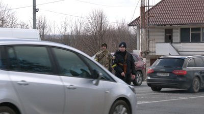 Гостинний блокпост: як на Рівненщині облаштували місце перепочинку для переселенців