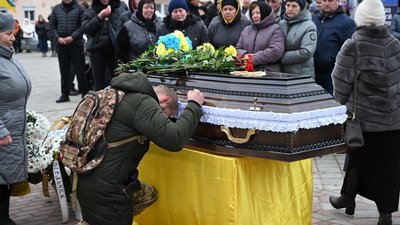 На Тернопільщині попрощалися з військовослужбовцем Олександром Босаком
