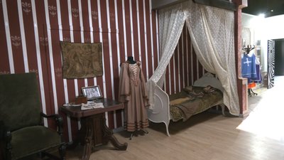 На Одеській кіностудії проводять благодійні екскурсії, прибуток з яких йде на потреби ЗСУ На Одеській кіностудії проводять благодійні екскурсії, прибуток з яких йде на потреби ЗСУ