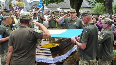 Прощання із бійцем, Шумська громада