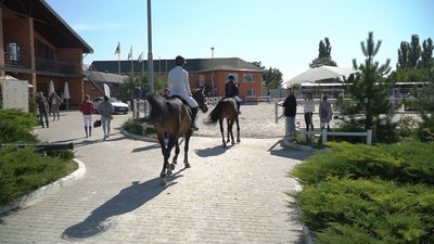 Поблизу селища Слобожанське стартував турнір з кінно-спортивних змагань Поблизу селища Слобожанське стартував турнір з кінно-спортивних змагань