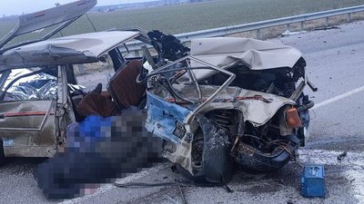 Виконував розворот: на Житомирщині на трасі Київ–Чоп в ДТП загинули двоє людей Виконував розворот: на Житомирщині на трасі Київ–Чоп в ДТП загинули двоє людей
