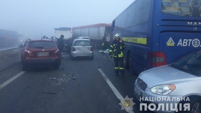 На трасі Одеса-Київ зіткнулися 11 автівок: 1 загиблий, 2 травмованих