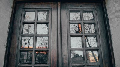 У Львові відновили історичну браму на вулиці Тимошенків