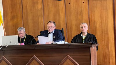 У Житомирі продовжують розгляд справи про вбивство та поранення дітей в Радомишлі: адвокат заявив про тиск У Житомирі продовжують розгляд справи про вбивство та поранення дітей в Радомишлі: адвокат заявив про тиск