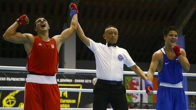 Чотири українці - у фіналах молодіжного чемпіонату світу з боксу. Це найкращий результат в історії