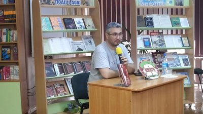 Країна жіночого роду. Вахтанг Кіпіані презентував свою збірку в Миколаєві Країна жіночого роду. Вахтанг Кіпіані презентував свою збірку в Миколаєві