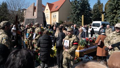 В Ужгороді попрощалися з трьома полеглими захисниками України