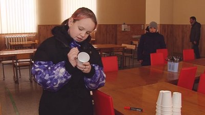 "Нікому не відмовляємо": у Полтаві готують безплатні обіди для військових та переселенців