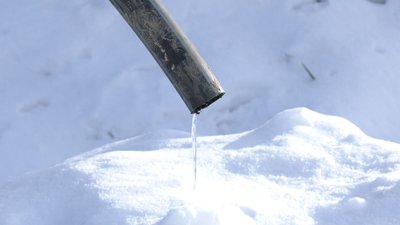 Вода за графіком та аварійні труби. 5-й рік триває ремонт водопроводу у місті Борислав на Львівщині Вода за графіком та аварійні труби. 5-й рік триває ремонт водопроводу у місті Борислав на Львівщині