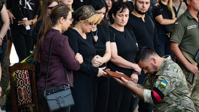 В Ужгороді попрощалися із полеглим на війні Віталієм Лошаком