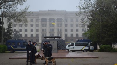 На Куликовому полі в Одесі затримали двох людей. Їм закидають порушення громадського порядку