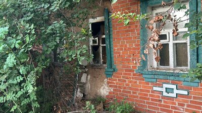 пошкоджений будинок