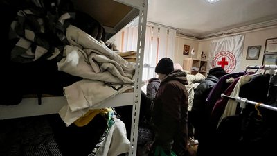 "Банк одягу" Червоного Хреста в Тернополі: як він працює "Банк одягу" Червоного Хреста в Тернополі: як він працює