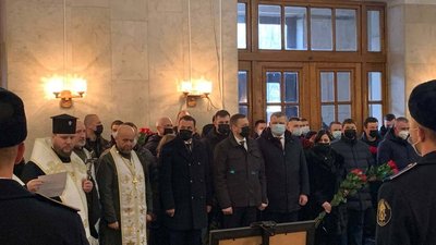 У Дніпрі прощаються з загиблими під час стрілянини на "Південмаші"