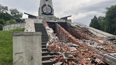 пам'ятник, Дніпро, міскрада