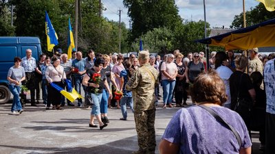 На Кіровоградщині попрощалися з захисниками Олександром Рескаленко і Валерієм Рижуком На Кіровоградщині попрощалися з захисниками Олександром Рескаленко і Валерієм Рижуком