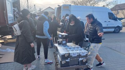 Миколаївським безпритульним котам надійшла гуманітарна допомога Миколаївським безпритульним котам надійшла гуманітарна допомога