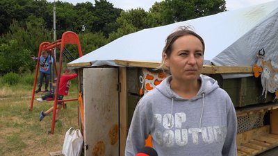 У Новоселівці із ящиків з-під боєприпасів зібрали дитячий будинок У Новоселівці із ящиків з-під боєприпасів зібрали дитячий будинок
