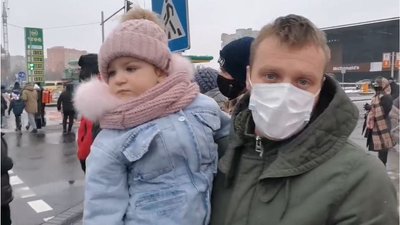 У Луцьку автівка в'їхала у натовп людей, які переходили дорогу: є травмовані У Луцьку автівка в'їхала у натовп людей, які переходили дорогу: є травмовані