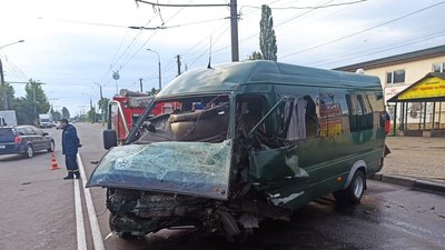 ДТП у Вінниці: одна людина загинула, двоє у реанімації ДТП у Вінниці: одна людина загинула, двоє у реанімації