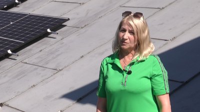 Галина гАлуга розповідає про те, чому на даху ліцею встановили сонячні панелі Галина гАлуга розповідає про те, чому на даху ліцею встановили сонячні панелі