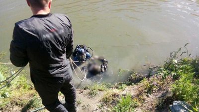 В Одеській області двоє рибалок в авто з'їхали в річку і потонули В Одеській області двоє рибалок в авто з'їхали в річку і потонули