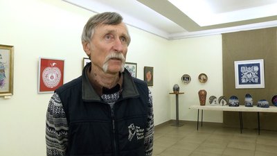 У Житомирі відкрилася виставка витинанок та кераміки художниці Наталії Аксьоненко У Житомирі відкрилася виставка витинанок та кераміки художниці Наталії Аксьоненко
