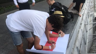 В Одесі люди вийшли на акцію підтримки білоруського народу В Одесі люди вийшли на акцію підтримки білоруського народу