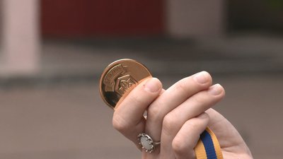 По двісті балів із трьох предметів По двісті балів із трьох предметів