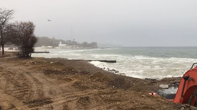 Капітальний ремонт підпірної стіни на одеському пляжі може бути незаконним — еколог