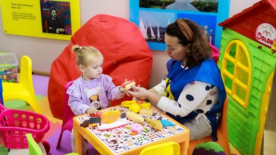 У Черкасах запрацював Центр комплексної підтримки переселенців "Я – Маріуполь" У Черкасах запрацював Центр комплексної підтримки переселенців "Я – Маріуполь"