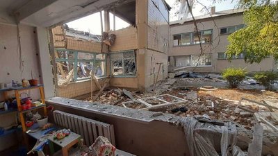 Дитсадок після російського обстрілу Дитсадок після російського обстрілу