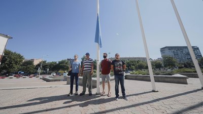 У Дніпрі урочисто підняли стяг кримськотатарського народу з нагоди Дня прапора У Дніпрі урочисто підняли стяг кримськотатарського народу з нагоди Дня прапора