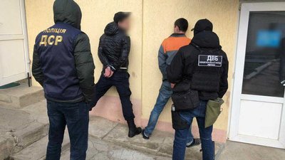 На Одещині 17 людей обвинувачують у розкраданні пального Укрзалізниці На Одещині 17 людей обвинувачують у розкраданні пального Укрзалізниці