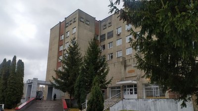 Загинув за день до виписки: волинські лікарі прокоментували смерть пацієнта, який викинувся з вікна