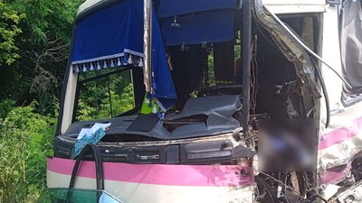 На Полтавщині в аварії загинув водій автобуса "Дніпро-Суми" На Полтавщині в аварії загинув водій автобуса "Дніпро-Суми"