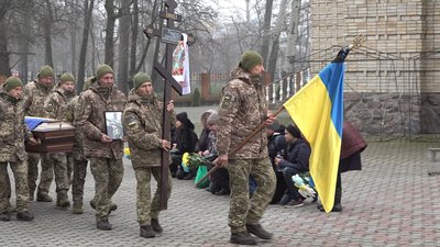 Прощання із загиблим захисником