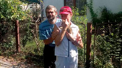 На Закарпатті рятувальники зняли з дерева кошеня На Закарпатті рятувальники зняли з дерева кошеня