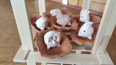 Експонати виставки – вироби з глини