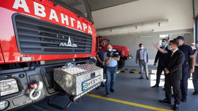 Оглянув садок і перевірив міст: що робив Зеленський на Одещині Оглянув садок і перевірив міст: що робив Зеленський на Одещині