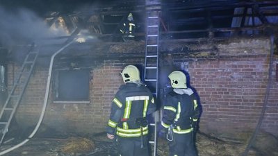 Через недоліки конструкцій пічного опалення на Волині горіли дві господарські споруди